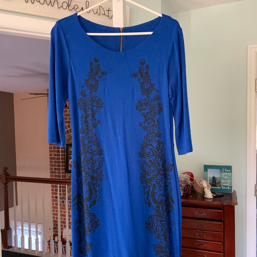 Venus dress size large